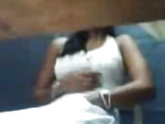 मोज़ा में खूबसूरत लड़की लेडी बग पास्कल इंग्लिश सेक्स फिल्म वीडियो व्हाइट द्वारा हावी है